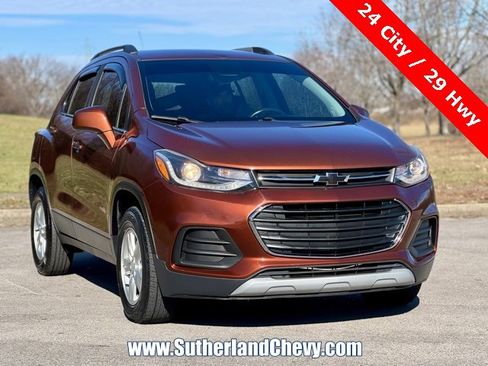 Used 2019 Chevrolet Trax LT w/ LT Convenience Package image 9