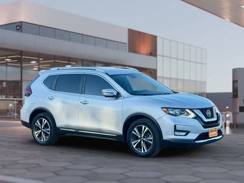 Used 2018 Nissan Rogue SL FWD image 12