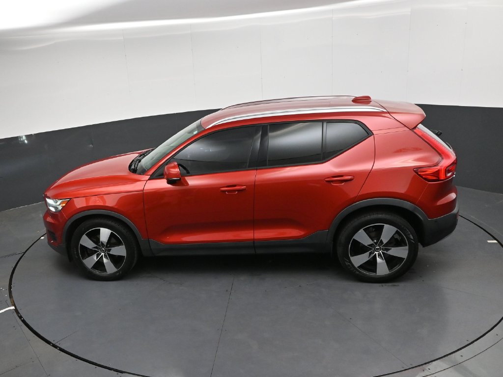 Used 2019 Volvo XC40 T4 Momentum FWD image 24