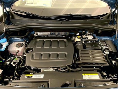 New 2026 Volkswagen Tiguan SE image 11