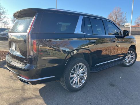 Used 2023 Cadillac Escalade Premium Luxury image 6