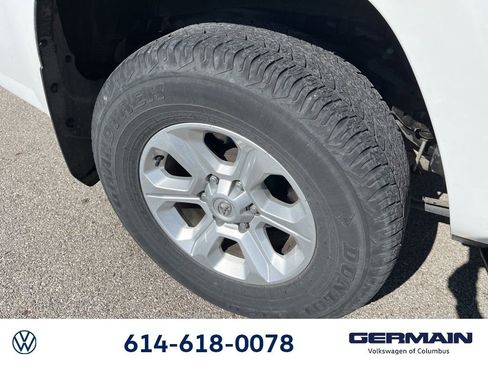 Used 2022 Toyota 4Runner SR5 Premium w/ Moonroof Package image 17