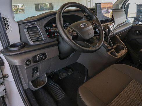 Used 2024 Ford Transit 350 XLT RWD image 11
