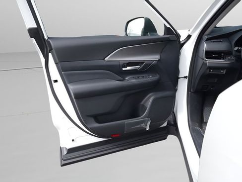 New 2026 Toyota Grand Highlander AWD image 7
