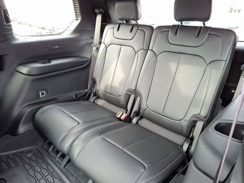 New 2025 Jeep Grand Cherokee L Limited w/ Black Appearance Package image 11