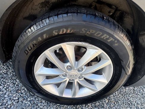 Used 2018 Kia Sorento AWD image 29