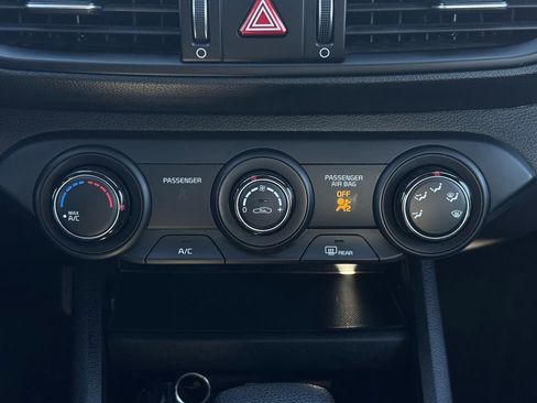 Certified 2023 Kia Forte LXS w/ LXS Technology Package image 27