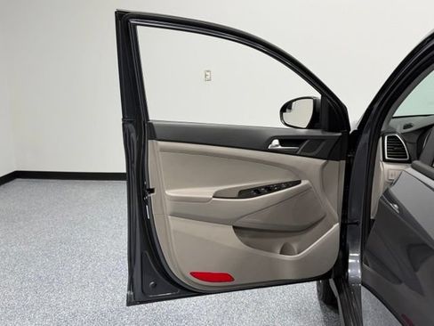 Used 2019 Hyundai Tucson SE FWD image 13