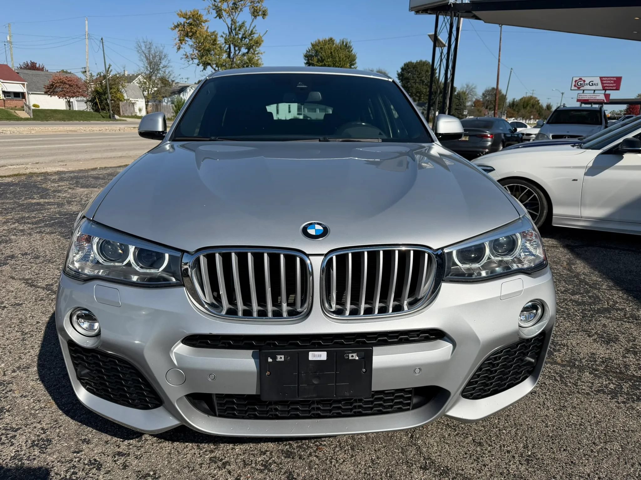 Used 2017 BMW X4 xDrive28i w/ Premium Package Enhanced AWD/4WD image 2
