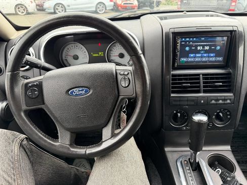 Used 2009 Ford Explorer Sport Trac XLT image 28