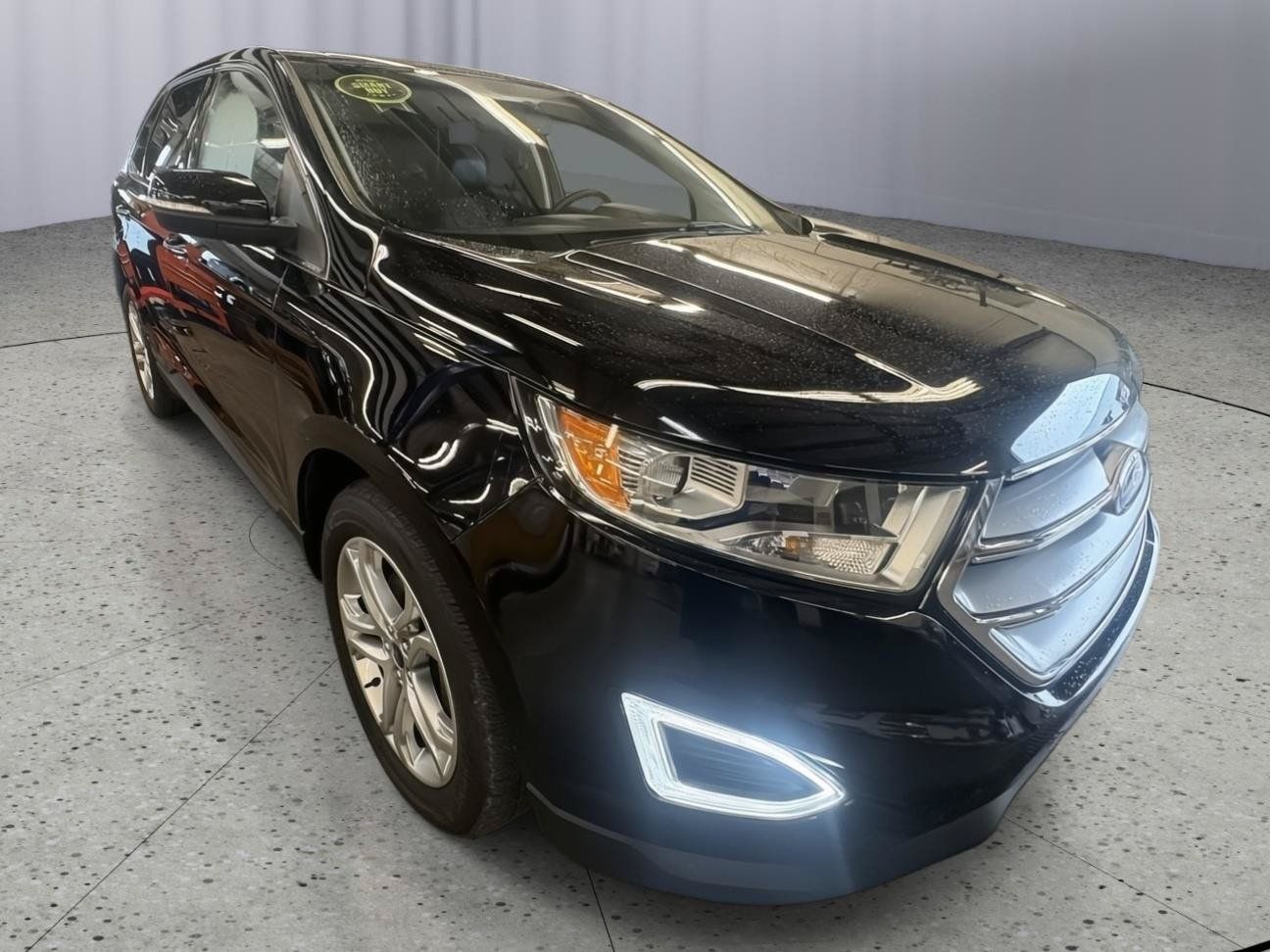 Used 2018 Ford Edge Titanium w/ Equipment Group 301A AWD/4WD image 7