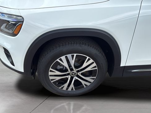 Certified 2026 Mercedes-Benz GLB 250 4MATIC image 9