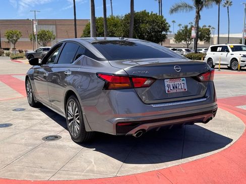 Certified 2023 Nissan Altima 2.5 SV w/ SV Premium Package FWD image 6