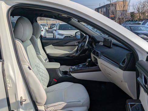 Used 2021 MAZDA CX-9 Signature image 11