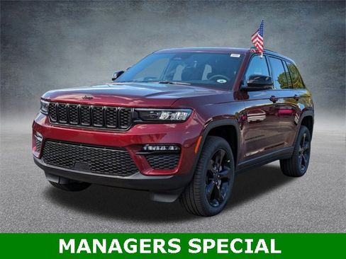 New 2025 Jeep Grand Cherokee Limited w/ Black Appearance Package image 8