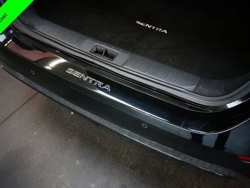 Certified 2022 Nissan Sentra SV FWD image 32