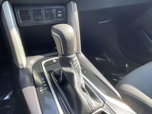Used 2022 Toyota Corolla Cross LE AWD/4WD image 34