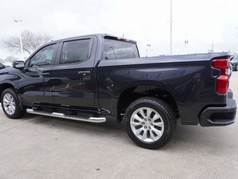 Used 2022 Chevrolet Silverado 1500 Custom image 4