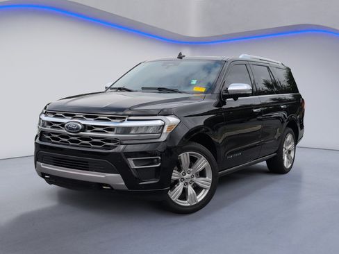 Used 2023 Ford Expedition Platinum AWD/4WD image 2