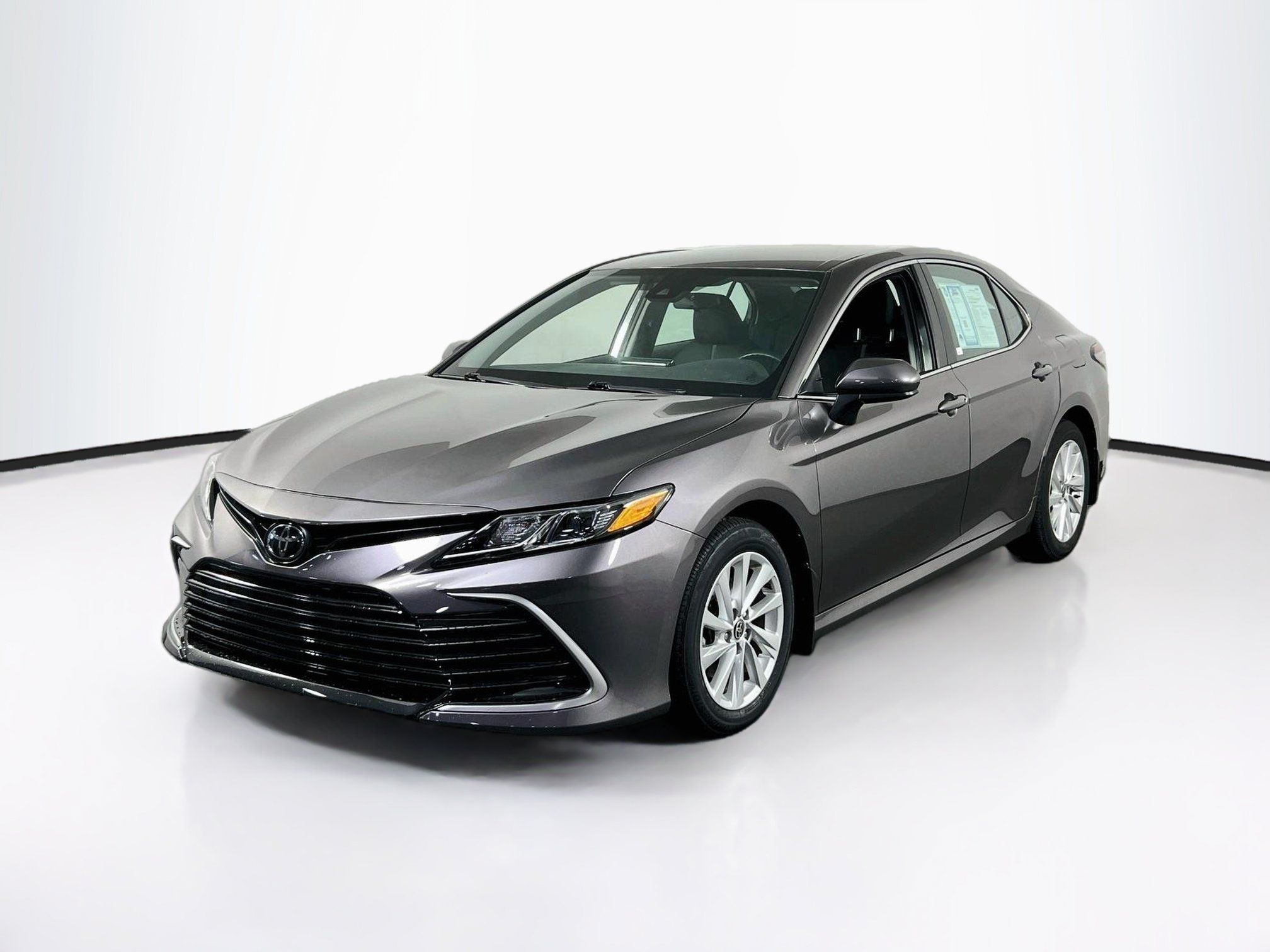 Used 2023 Toyota Camry LE FWD image 1