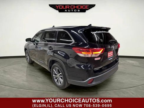Used 2018 Toyota Highlander XLE FWD image 3