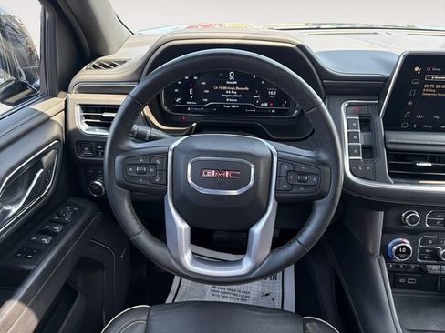 Used 2024 GMC Yukon SLT w/ SLT Premium Package AWD/4WD image 12