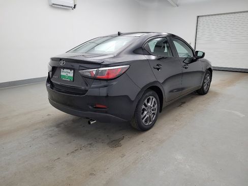 Used 2019 Toyota Yaris LE image 9