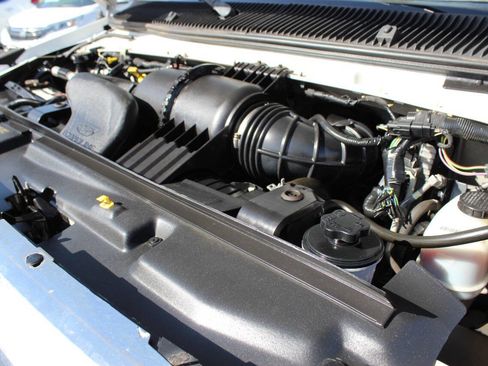 Used 2013 Ford E-450 and Econoline 450 Super Duty w/ Shuttle Bus Prep Pkg image 10