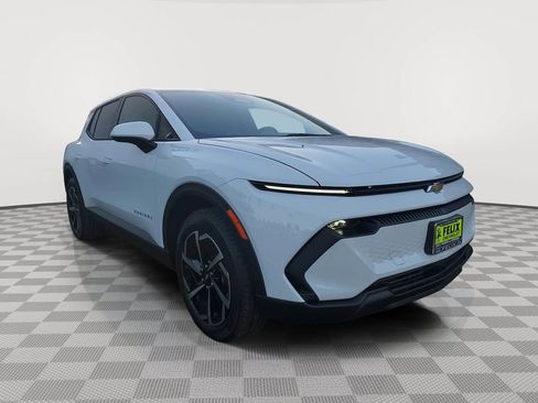 New 2026 Chevrolet Equinox EV LT image 2