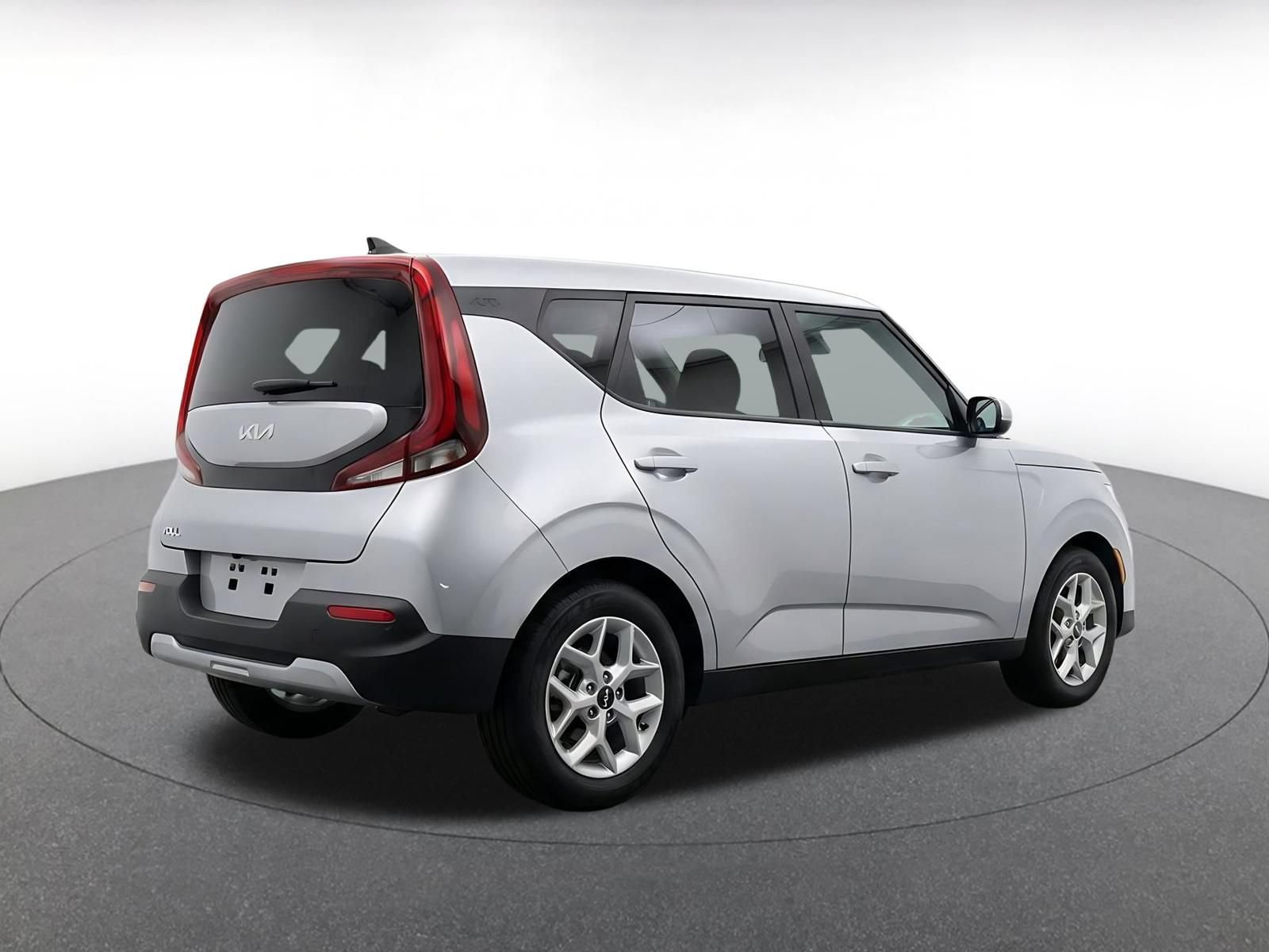Used 2025 Kia Soul LX w/ LX Technology Package FWD image 10