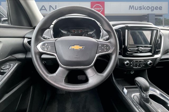 Used 2021 Chevrolet Traverse LS FWD image 8