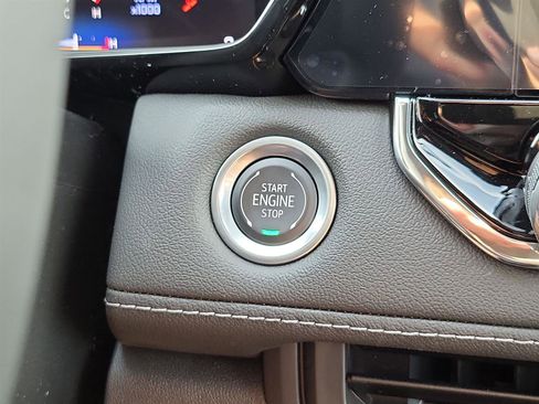 New 2025 Chevrolet Colorado LT image 16