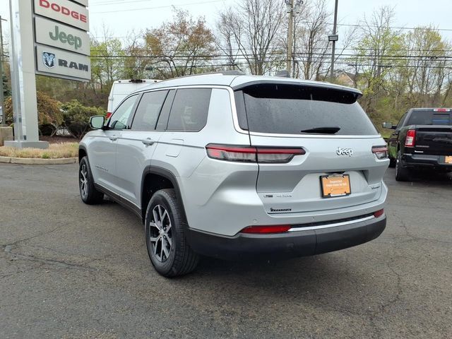 Used 2023 Jeep Grand Cherokee L Limited AWD/4WD image 5