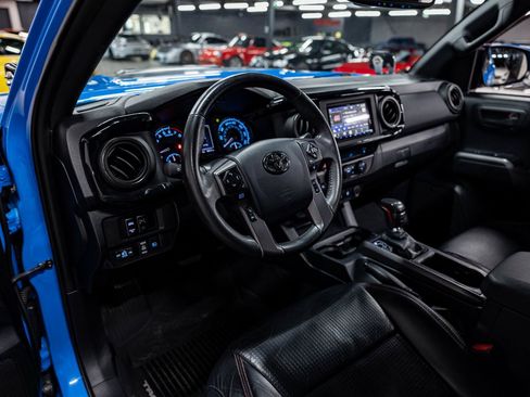 Used 2019 Toyota Tacoma TRD Pro AWD/4WD image 11