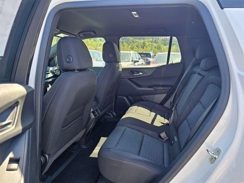 New 2026 Chevrolet Equinox LT w/ Safety and Technology Package FWD image 17