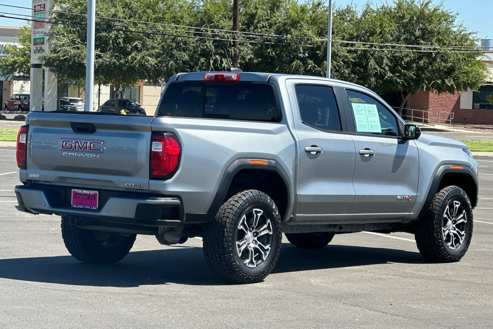 Used 2023 GMC Canyon AT4 w/ AT4 Premium Package AWD/4WD image 4