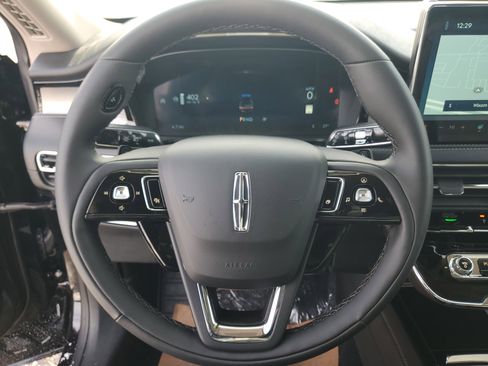 New 2026 Lincoln Corsair Premiere image 15