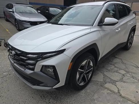 Used 2025 Hyundai Tucson SEL FWD image 4