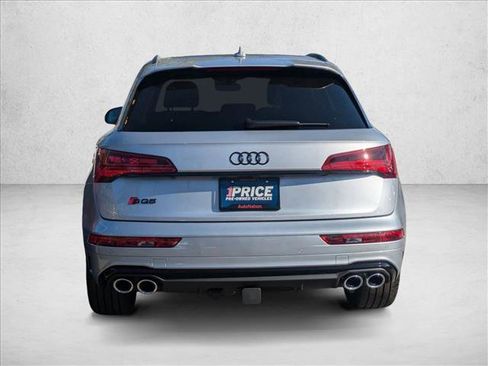 Used 2023 Audi SQ5 Prestige AWD/4WD image 7