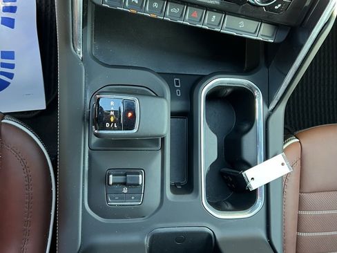 Used 2025 GMC Sierra 1500 Denali Ultimate image 17