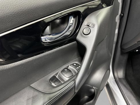 Used 2018 Nissan Rogue Sport SL w/ SL Premium Package image 29