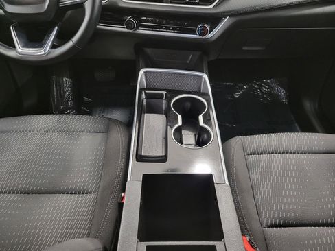 Used 2025 Chevrolet Equinox LT image 18