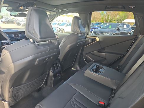 Used 2025 BMW X3 xDrive30i image 10