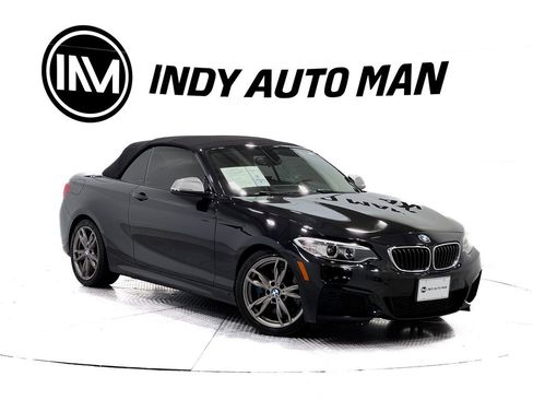 Used 2016 BMW M235i Convertible image 2