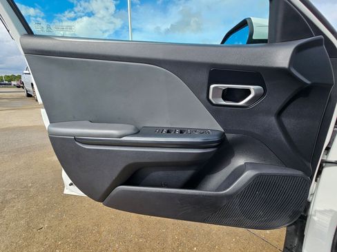 Used 2025 Kia K4 FWD image 14