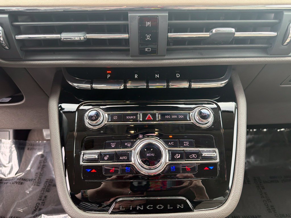 Certified 2022 Lincoln Corsair AWD w/ Equipment Group 101A image 29