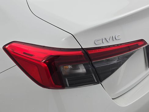 Used 2024 Honda Civic Sport image 30