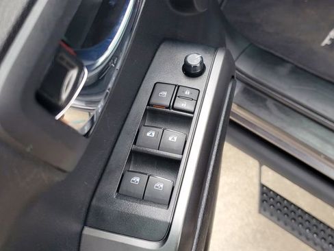 Used 2023 Toyota Tacoma TRD Off-Road AWD/4WD image 18