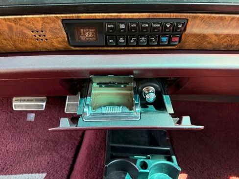 Used 1993 Buick Park Avenue FWD image 25