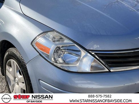 Used 2011 Nissan Versa 1.8 S image 9